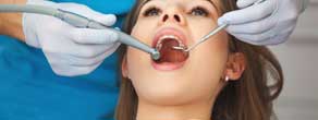 Les chirurgiens dentistes du cabinet dentaire Cibell sont spécialistes en implantologie. Ils sont en mesure de pratiquer des poses de couronne ou de bridge en vous faisant bénéficier des dernières technologies dentaires disponibles sur le marché.